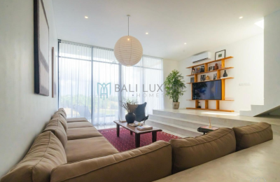 Elegant 2-Bedroom Modern Villa with Rice Field View in Tumbak Bayuh - Monthly Rental