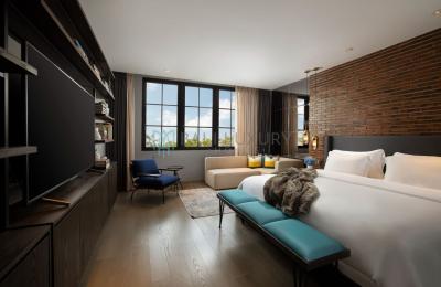 Exquisitely Design 2-Bedroom Modern Villa in Kerobokan - Freehold