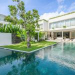 Exquisite 3-Bedroom Luxury Villa with Rooftop Ocean View in Seminyak