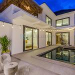 Stunning 3-Bedroom Elegance Villa in Bumbak - Leasehold 21.5 Years