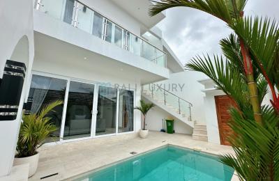 Stunning 2-Bedroom Modern Villa with Private Pool in Canggu - Leasehold 27 Years