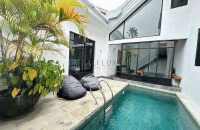 3-Bedroom Villa with Private Pool in Bumbak - Yearly Rental