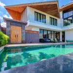 3 Bedroom Luxury Villa With Private Pool in Cemagi - Yearly Rental