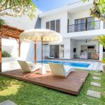Tropical 3-Bedroom Villa with Pool Terrace in Berawa - Monthly Rental