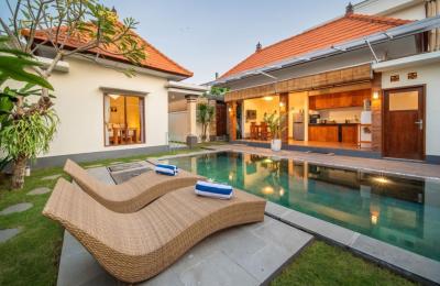Tropical 3-Bedroom Villa with Private Pool in Canggu - Yearly Rental