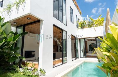 Modern 3-Bedroom Villa With Private Pool and Rooftop Terrace in Umalas - Yearly Rental