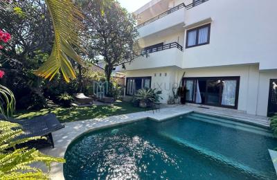 3-Bedroom Spacious Villa with Private Pool and Garden in Seminyak - Yearly Rental
