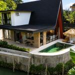 Modern 2-Bedroom Villa with Private Pool and Rice Field View in Tumbak Bayuh - Monthly Rental