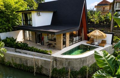 Modern 2-Bedroom Villa with Private Pool and Rice Field View in Tumbak Bayuh - Yearly Rental