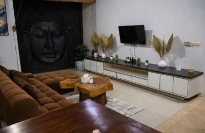 Tropical 2-Bedroom Villa with Private Pool in Tumbak Bayuh - Daily Rental